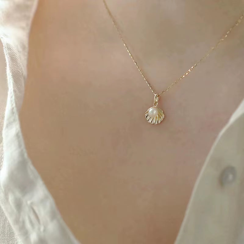 Minimalist Gold Plated Sterling Silver Shell Pearl Necklace