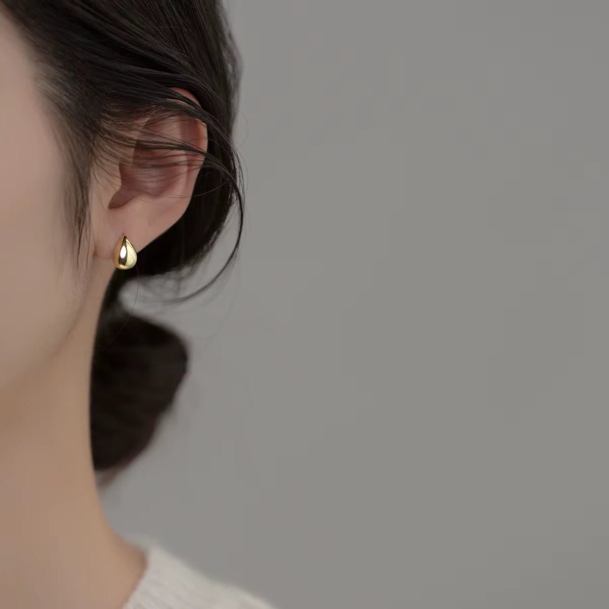 Fashion Minimalist Jewelry 925 Sterling Silver Simple Geometric Plain Water Drop Shape Gold Plated Stud Earrings for Women