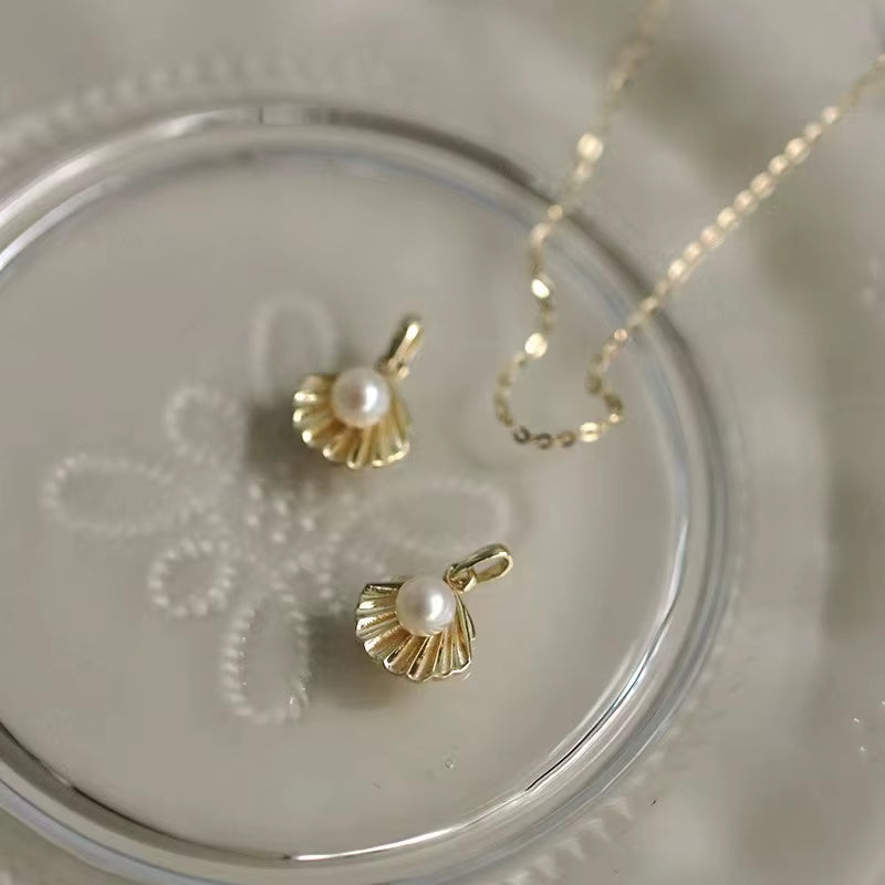 Minimalist Gold Plated Sterling Silver Shell Pearl Necklace