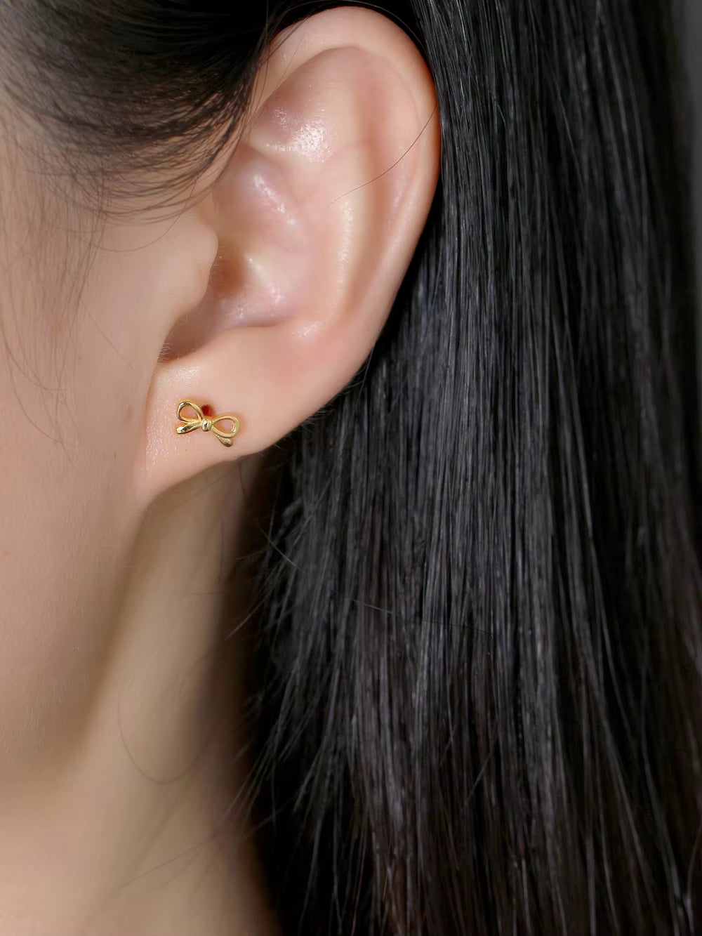 Wholesale Fashion Jewelry 925 Sterling Silver Minimalist Bow Shape with Ball Piercing Screwbacks Stud Earring Jewelry