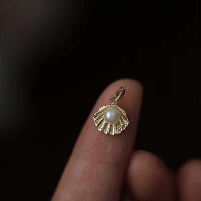 Minimalist Gold Plated Sterling Silver Shell Pearl Necklace
