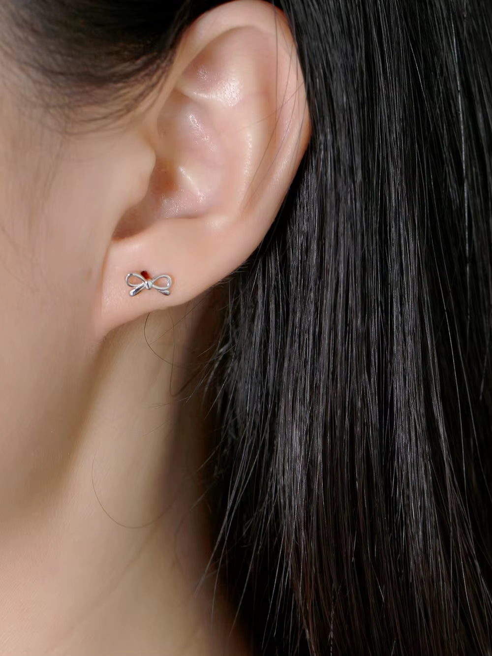 Wholesale Fashion Jewelry 925 Sterling Silver Minimalist Bow Shape with Ball Piercing Screwbacks Stud Earring Jewelry