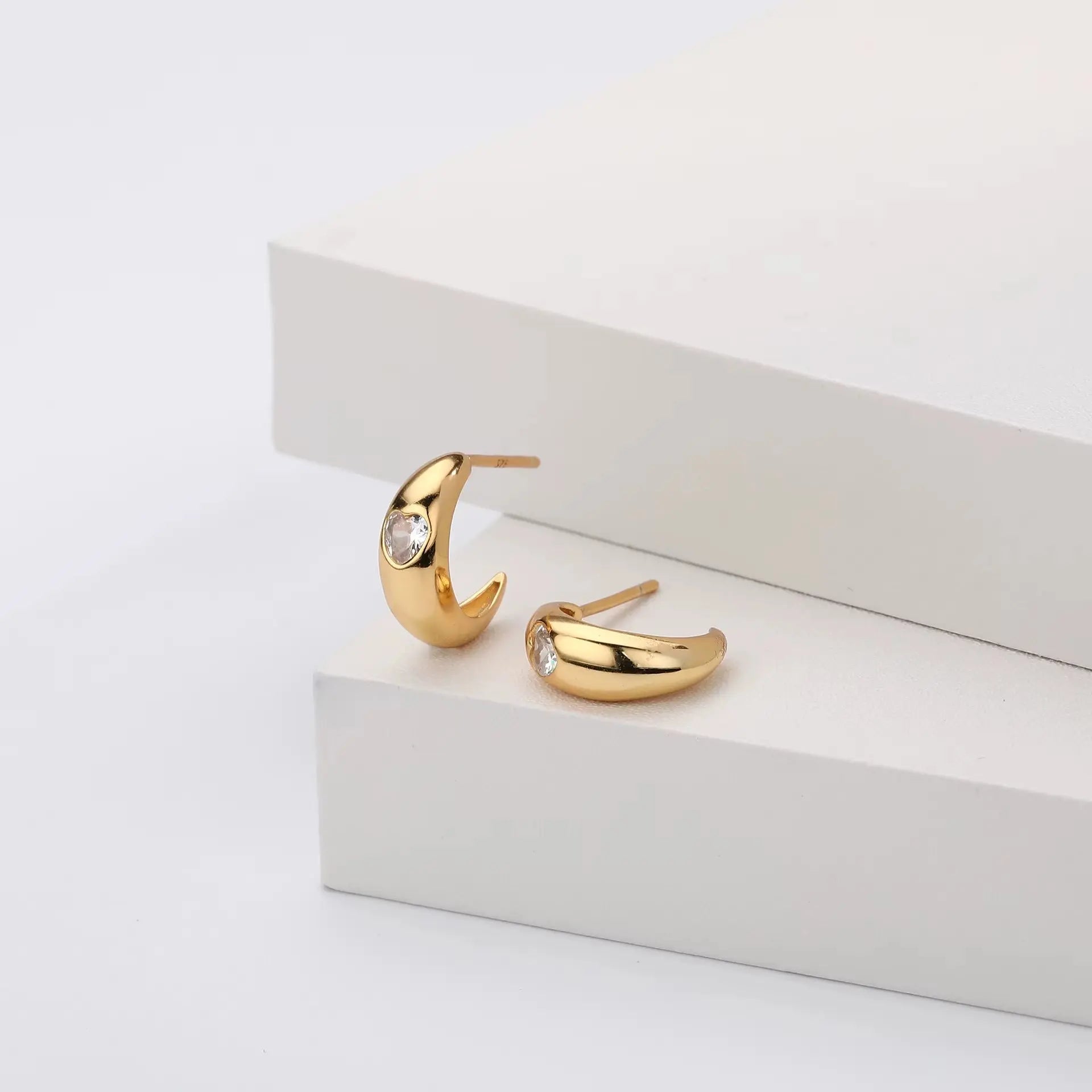 Gold Plated Sterling Silver C-Shaped Heart Zircon Earrings