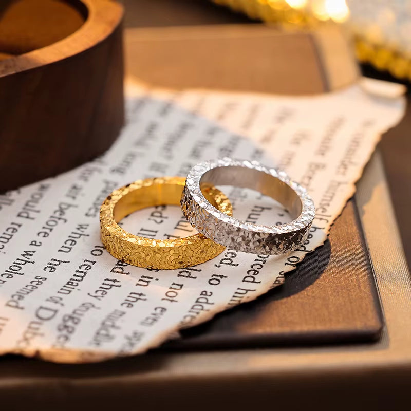 Fine Silver Rings Jewelry Gold Plated 925 Sterling Silver Charms Sparkling Couple Ring Wedding Ring Women and Men